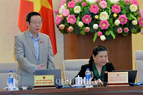 Ít cán bộ tự nguyện nhận khoán xe công - Ảnh 2. Ít cán bộ tự nguyện nhận khoán xe công - Ảnh 2.