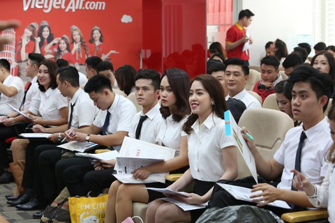 Vietjet Air tuyển tiếp viên trong tháng 4 - Ảnh 3. Vietjet Air tuyển tiếp viên trong tháng 4 - Ảnh 3.