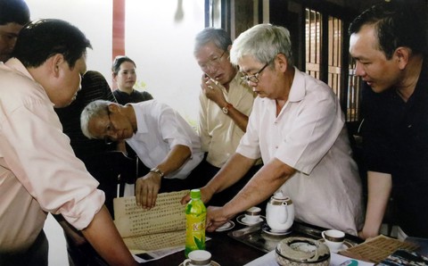 Thư viện Khoa học Tổng hợp số hóa 100% tài liệu quý hiếm - Ảnh 4. Thư viện Khoa học Tổng hợp số hóa 100% tài liệu quý hiếm - Ảnh 4.