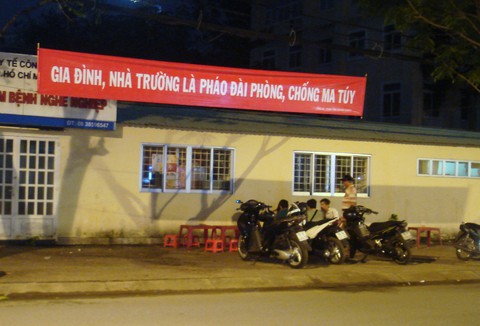 Đằng sau thảm họa giáo dục là tính hiếu danh và giả dối? - Ảnh 1. Đằng sau thảm họa giáo dục là tính hiếu danh và giả dối? - Ảnh 1.