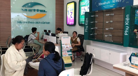 Thuê bao di động lo đi chụp ảnh chân dung, bổ sung thông tin - Ảnh 2. Thuê bao di động lo đi chụp ảnh chân dung, bổ sung thông tin - Ảnh 2.