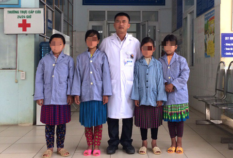 Thách đố nhau uống thuốc trừ sâu, 4 học sinh nhập viện - Ảnh 1. Thách đố nhau uống thuốc trừ sâu, 4 học sinh nhập viện - Ảnh 1.