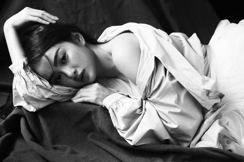 Kaity Nguyễn tung bộ ảnh người lớn sẵn sàng cho cuộc chơi mới - Ảnh 3. Kaity Nguyễn tung bộ ảnh người lớn sẵn sàng cho cuộc chơi mới - Ảnh 3.