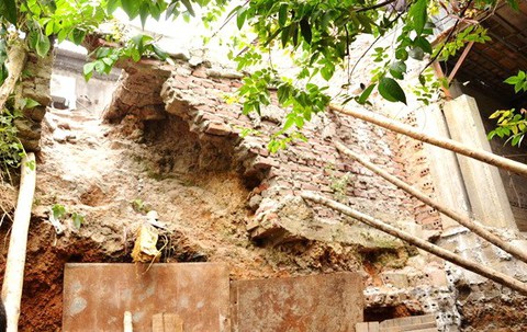 Sạt lở đất tại Lào Cai, 3 người chết - Ảnh 2. Sạt lở đất tại Lào Cai, 3 người chết - Ảnh 2.