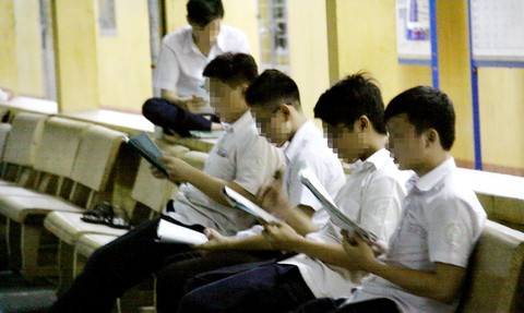 Cô đơn khủng khiếp trong trường nội trú - Ảnh 1. Cô đơn khủng khiếp trong trường nội trú - Ảnh 1.
