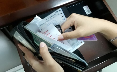 Khi vợ coi riêng tư của chồng như... của mình - Ảnh 1. Khi vợ coi riêng tư của chồng như... của mình - Ảnh 1.