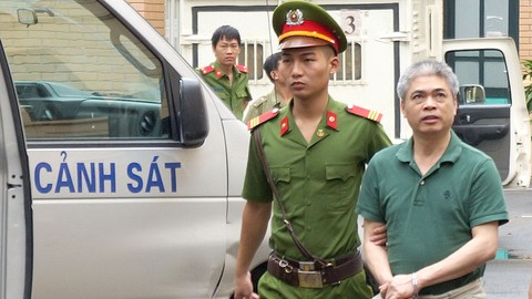 Nhụt chí chống tham nhũng, không chỉ dẹp một bên mà phải loại bỏ - Ảnh 1. Nhụt chí chống tham nhũng, không chỉ dẹp một bên mà phải loại bỏ - Ảnh 1.