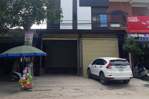 Khách hàng tố tiệm vàng chiếm đoạt hơn 30 tỉ gửi tiết kiệm - Ảnh 1. Khách hàng tố tiệm vàng chiếm đoạt hơn 30 tỉ gửi tiết kiệm - Ảnh 1.