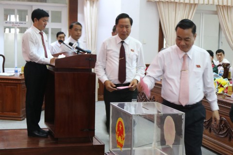 Ông Lê Tiến Châu giữ chức chủ tịch tỉnh Hậu Giang - Ảnh 2. Ông Lê Tiến Châu giữ chức chủ tịch tỉnh Hậu Giang - Ảnh 2.