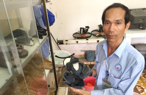 Những đôi giày không số - Ảnh 1. Những đôi giày không số - Ảnh 1.
