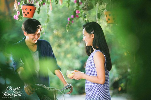 Trẻ em dân tộc thiểu số lần đầu được xem Cô gái đến từ hôm qua - Ảnh 1. Trẻ em dân tộc thiểu số lần đầu được xem Cô gái đến từ hôm qua - Ảnh 1.
