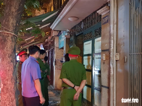 Khám nhà cựu tướng tình báo Phan Hữu Tuấn ở Hà Nội - Ảnh 3. Khám nhà cựu tướng tình báo Phan Hữu Tuấn ở Hà Nội - Ảnh 3.