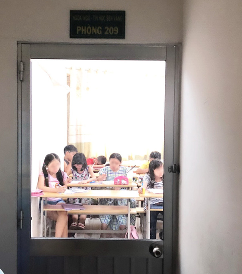 Nóng hừng hực tại các lò luyện thi lớp 6 - Ảnh 1. Nóng hừng hực tại các lò luyện thi lớp 6 - Ảnh 1.