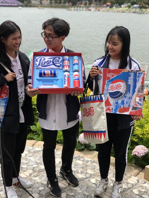 Săn quà 120 năm có 1 của Pepsi tại Đà Lạt - Ảnh 6. Săn quà 120 năm có 1 của Pepsi tại Đà Lạt - Ảnh 6.