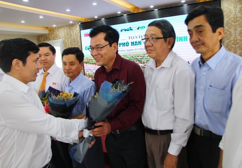 Biến nguy cơ do hạn, mặn thành thời cơ để phát triển - Ảnh 1. Biến nguy cơ do hạn, mặn thành thời cơ để phát triển - Ảnh 1.