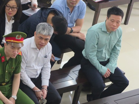 Phúc thẩm đại án OceanBank: 5 bị cáo bất ngờ rút kháng cáo - Ảnh 2. Phúc thẩm đại án OceanBank: 5 bị cáo bất ngờ rút kháng cáo - Ảnh 2.