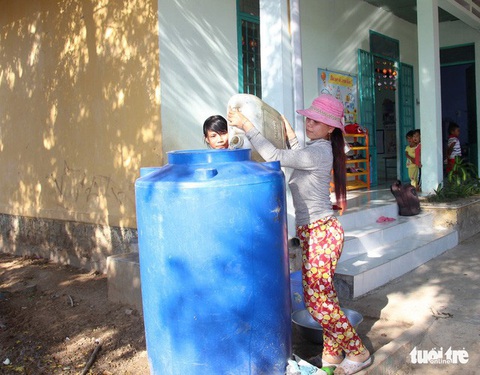 Ninh Thuận xin trung ương hỗ trợ 6 xe bồn chở nước cho dân vùng hạn - Ảnh 1. Ninh Thuận xin trung ương hỗ trợ 6 xe bồn chở nước cho dân vùng hạn - Ảnh 1.