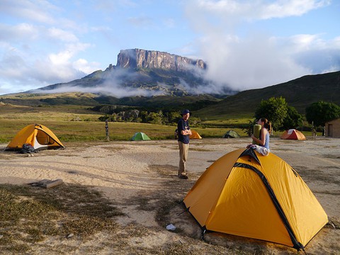 Hòn đảo trên trời kỳ ảo ở Venezuela - Ảnh 7. Hòn đảo trên trời kỳ ảo ở Venezuela - Ảnh 7.