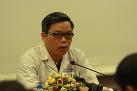 Bệnh viện Xanh Pôn họp báo vụ bác sĩ bị đánh - Ảnh 1. Bệnh viện Xanh Pôn họp báo vụ bác sĩ bị đánh - Ảnh 1.