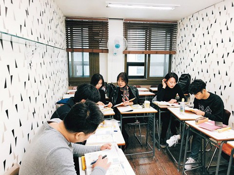 Bị Trung Quốc tẩy chay, dân Hàn đổ xô học tiếng Việt để làm ăn - Ảnh 1. Bị Trung Quốc tẩy chay, dân Hàn đổ xô học tiếng Việt để làm ăn - Ảnh 1.