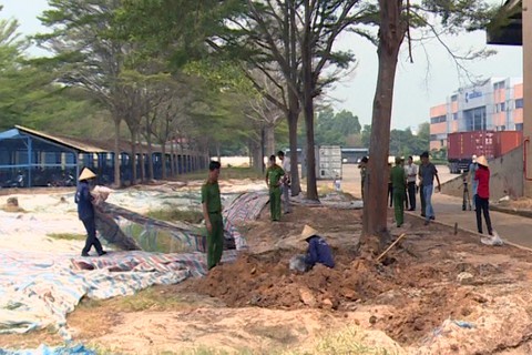 Phạt công ty chôn rác thải tại Đồng Nai 3,5 tỉ - Ảnh 1. Phạt công ty chôn rác thải tại Đồng Nai 3,5 tỉ - Ảnh 1.