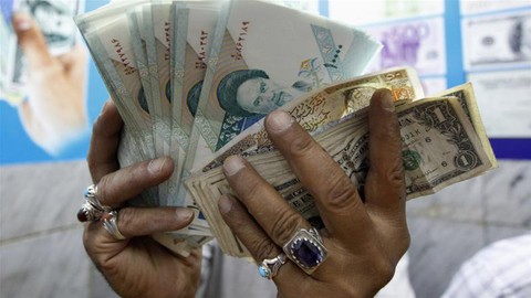 Iran thay USD bằng euro trong các giao dịch quốc tế - Ảnh 1. Iran thay USD bằng euro trong các giao dịch quốc tế - Ảnh 1.