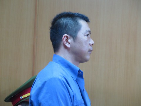 Nguyên CSGT khai đưa sếp hơn 300 triệu để bảo kê xe vua - Ảnh 2. Nguyên CSGT khai đưa sếp hơn 300 triệu để bảo kê xe vua - Ảnh 2.