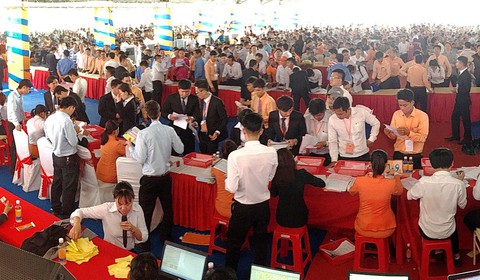 Đất đang sốt, bom đang chờ? - Ảnh 4. Đất đang sốt, bom đang chờ? - Ảnh 4.