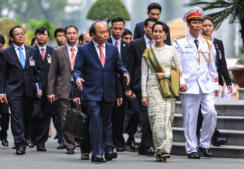 Cố vấn Nhà nước Myanmar San Suu Kyi lần đầu tiên thăm Việt Nam - Ảnh 3. Cố vấn Nhà nước Myanmar San Suu Kyi lần đầu tiên thăm Việt Nam - Ảnh 3.