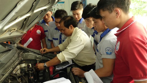Các trường nghề vẫn bươn chải tìm học viên - Ảnh 1. Các trường nghề vẫn bươn chải tìm học viên - Ảnh 1.