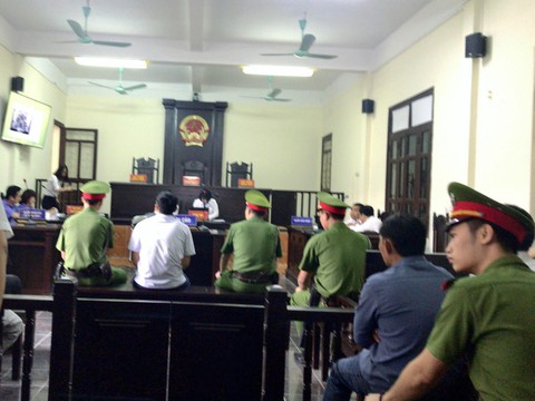 Giám đốc sở bị cưỡng đoạt không dự xét xử nguyên nhà báo Lê Duy Phong - Ảnh 1. Giám đốc sở bị cưỡng đoạt không dự xét xử nguyên nhà báo Lê Duy Phong - Ảnh 1.