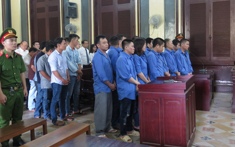 Nhóm trộm nửa triệu lít xăng máy bay lãnh án - Ảnh 1. Nhóm trộm nửa triệu lít xăng máy bay lãnh án - Ảnh 1.