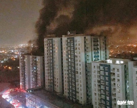 Sai phạm trong vụ cháy kinh hoàng khiến ông chủ Carina bị bắt - Ảnh 1. Sai phạm trong vụ cháy kinh hoàng khiến ông chủ Carina bị bắt - Ảnh 1.