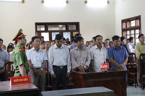 Lập hồ sơ rút ruột ngân sách, chủ tịch xã lãnh 18 tháng tù - Ảnh 1. Lập hồ sơ rút ruột ngân sách, chủ tịch xã lãnh 18 tháng tù - Ảnh 1.