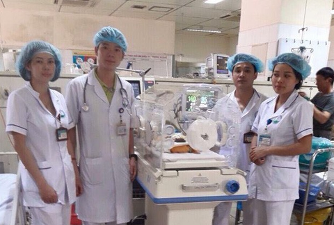 Truy tố bác sĩ Hoàng Công Lương để lấp chỗ trống? - Ảnh 1. Truy tố bác sĩ Hoàng Công Lương để lấp chỗ trống? - Ảnh 1.
