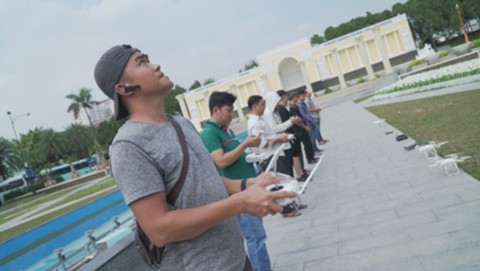 Bản đồ Việt Nam được “vẽ” nên bởi hàng trăm chiếc nón lá - Ảnh 3. Bản đồ Việt Nam được “vẽ” nên bởi hàng trăm chiếc nón lá - Ảnh 3.