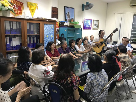 Câu chuyện hòa bình sẽ viết tiếp những mùa hoa... - Ảnh 7. Câu chuyện hòa bình sẽ viết tiếp những mùa hoa... - Ảnh 7.