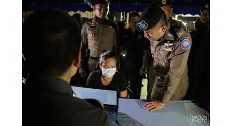 Hai người Việt sang tận Thái Lan hành nghề hai ngón - Ảnh 2. Hai người Việt sang tận Thái Lan hành nghề hai ngón - Ảnh 2.
