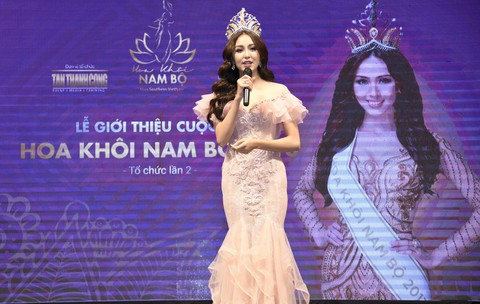 Hoa khôi Nam Bộ chấp nhận thí sinh phẫu thuật vì tai nạn - Ảnh 1. Hoa khôi Nam Bộ chấp nhận thí sinh phẫu thuật vì tai nạn - Ảnh 1.