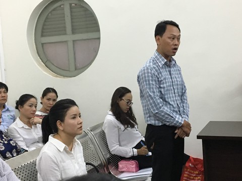 Bất ngờ tạm dừng phiên tòa giữa Ngọc Trinh và Nhà hát kịch - Ảnh 1. Bất ngờ tạm dừng phiên tòa giữa Ngọc Trinh và Nhà hát kịch - Ảnh 1.