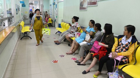 Phụ nữ ngày càng khó có con - Ảnh 1. Phụ nữ ngày càng khó có con - Ảnh 1.