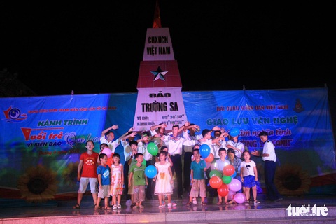 Đêm Trường Sa: Cứ hát mãi - Ảnh 4. Đêm Trường Sa: Cứ hát mãi - Ảnh 4.