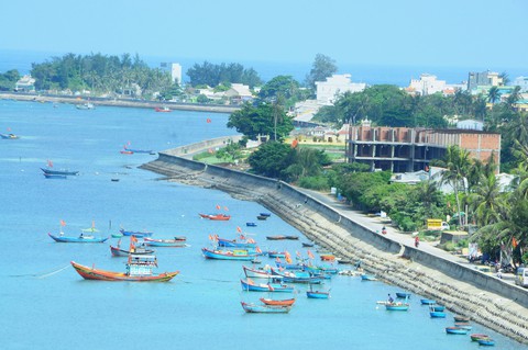 Chủ tịch huyện đảo Lý Sơn nhận kỷ luật khiển trách - Ảnh 1. Chủ tịch huyện đảo Lý Sơn nhận kỷ luật khiển trách - Ảnh 1.