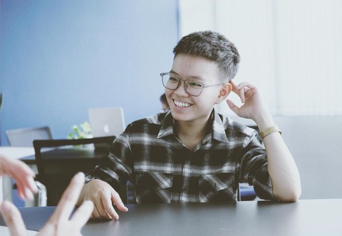 Tác giả ‘Cùng anh’ gây sốt: người trẻ cũng có thể mặn - Ảnh 4. Tác giả ‘Cùng anh’ gây sốt: người trẻ cũng có thể mặn - Ảnh 4.