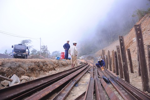 Gian nan sửa đèo nối Đà Lạt với Nha Trang - Ảnh 10. Gian nan sửa đèo nối Đà Lạt với Nha Trang - Ảnh 10.