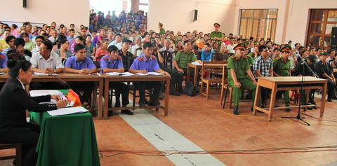 Tuyên tử hình thanh niên ngáo đá chém chết 2 người - Ảnh 1. Tuyên tử hình thanh niên ngáo đá chém chết 2 người - Ảnh 1.