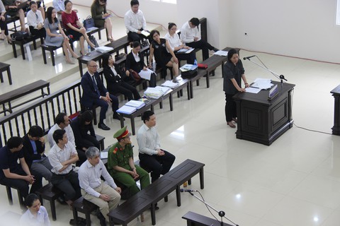 Đại án Oceanbank: Các cổ đông đòi được bồi thường như PVN - Ảnh 2. Đại án Oceanbank: Các cổ đông đòi được bồi thường như PVN - Ảnh 2.