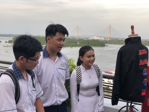 Giới trẻ Cần Thơ sôi sục vì quà chất Pepsi - Ảnh 9. Giới trẻ Cần Thơ sôi sục vì quà chất Pepsi - Ảnh 9.