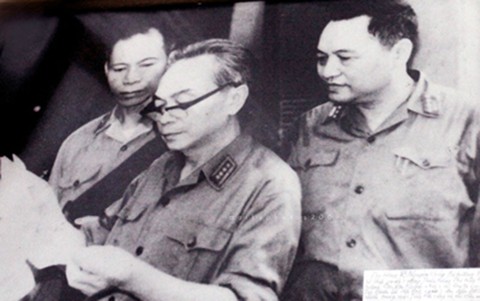 Bài học hòa bình giữa chiến trường - Ảnh 1. Bài học hòa bình giữa chiến trường - Ảnh 1.