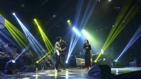 Tác giả hit Biết đâu đứng ngoài showbiz mà vui - Ảnh 8. Tác giả hit Biết đâu đứng ngoài showbiz mà vui - Ảnh 8.